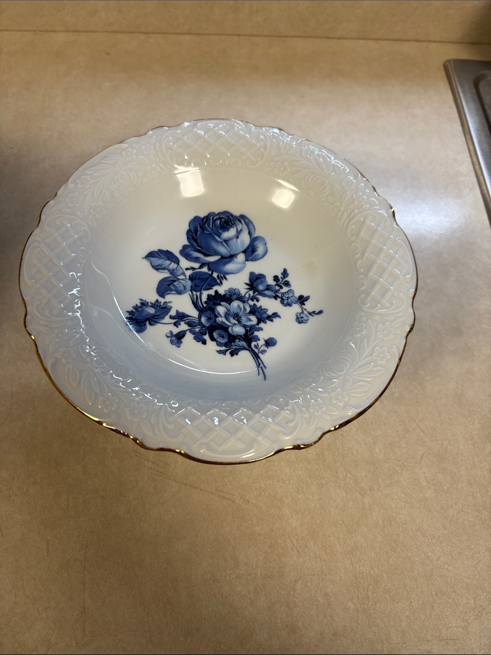 Schumann Arzberg Bavaria Germany Echt Cobalt Rose 8 inch Round candy Bowl